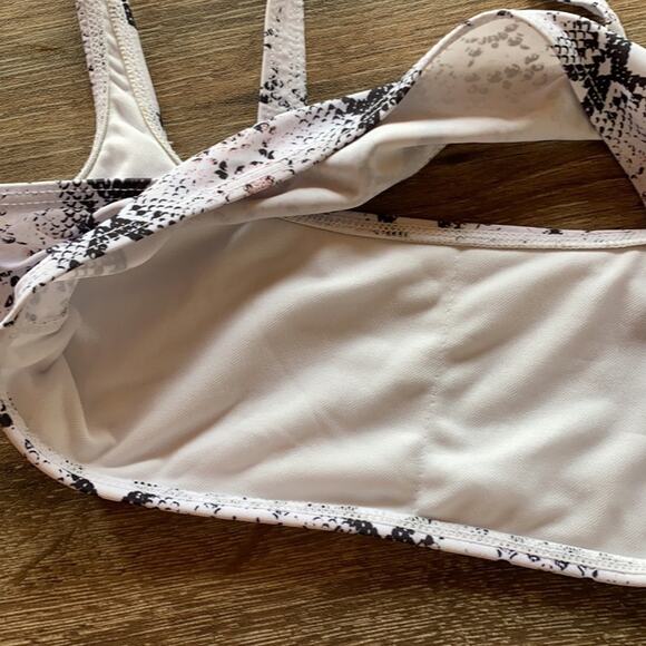 Snake Print Black and White Bikini Top Size Small - Picture 4 of 9